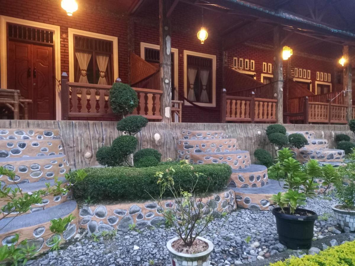 Sahnan Guest House Bukit Lawang Ngoại thất bức ảnh